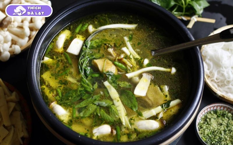 Cách làm lẩu gà lá é Đà Lạt thơm ngon, chuẩn vị phố núi 15 cách làm lẩu gà lá é đà lạt