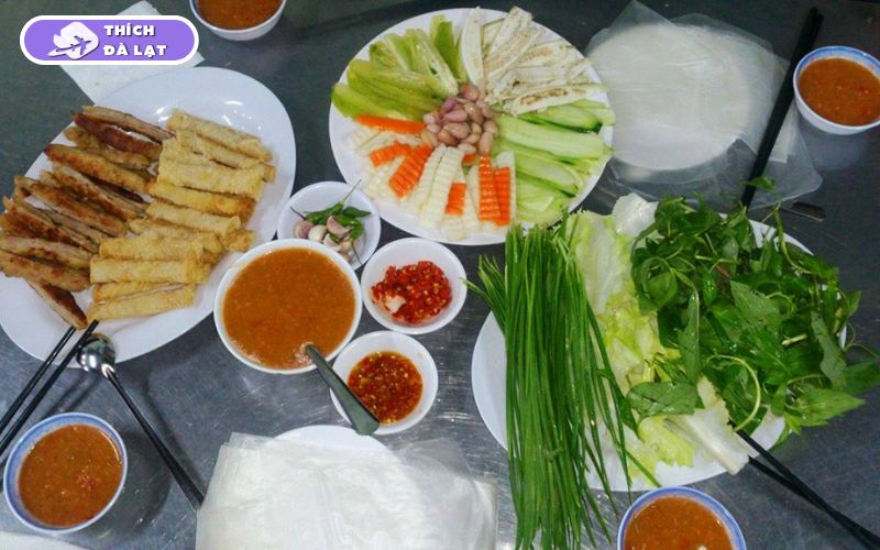 Quán nem nướng Cô Thu lựa chọn ngon rẻ bình dân tại Đà Lạt 9 nem nướng cô thu