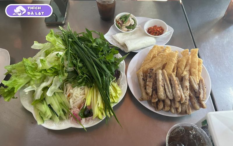 Quán nem nướng Cô Thu lựa chọn ngon rẻ bình dân tại Đà Lạt 11 nem nướng cô thu