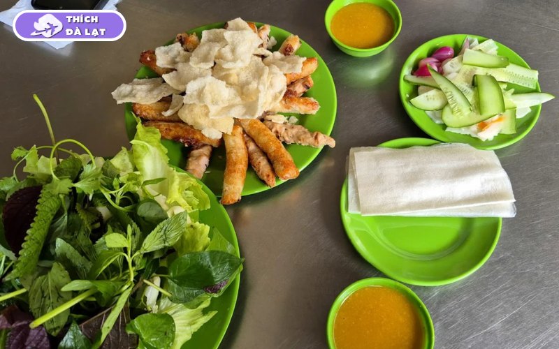 Nem nướng Tân Long Đà Lạt quán lâu năm dân địa phương thích 9 nem nướng tân long