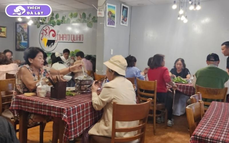 Quán Lẩu gà lá é Nhân Quán Đà Lạt gà thả vườn lá é tươi 7 lẩu gà lá é nhân quán
