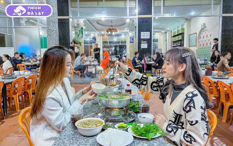 Quán Lẩu gà lá é Tao Ngộ 78 Bùi Thị Xuân cay the ngọt thanh 11 lẩu gà lá é tao ngộ 78 bùi thị xuân