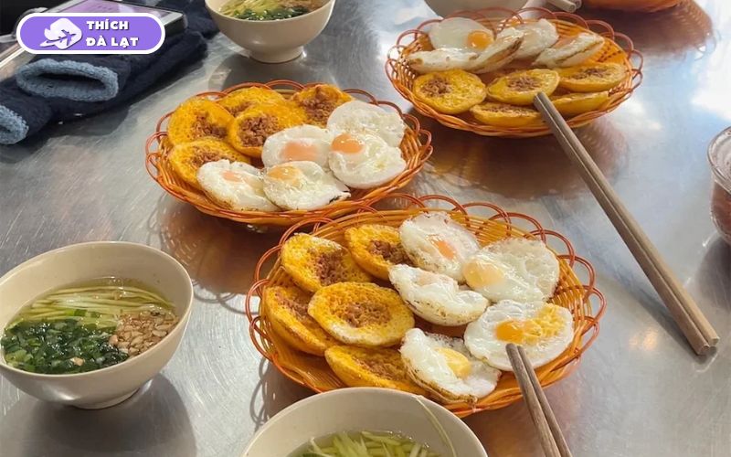 Quán Bánh căn 41 Yết Kiêu Đà Lạt quán ăn sáng đông khách mỗi ngày 16 bánh căn 41 yết kiêu