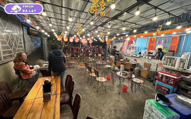 Quán Bánh căn Cây Bơ quán ăn sáng quen thuộc của người địa phương 7 bánh căn cây bơ