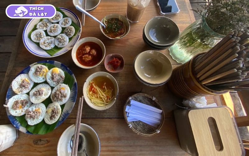 Quán Bánh căn Chị 7 Đà Lạt ăn sáng ngắm đồi thông cực chill 9 bánh căn chị 7 đà lạt