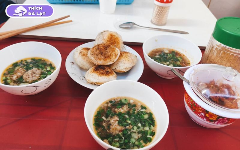 Quán Bánh căn Cô Phúc quán ăn sáng dân dã chuẩn Đà Lạt 11 bánh căn cô phúc