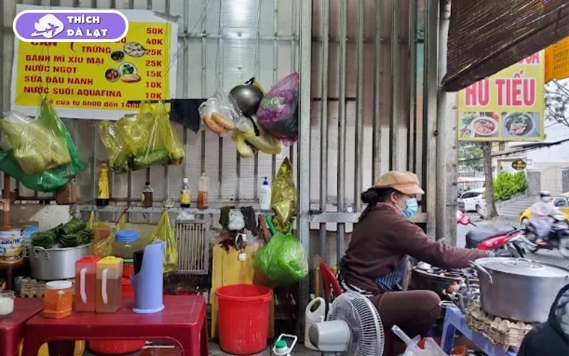 Quán Bánh căn Hiếu Đà Lạt xíu mại to nước chấm đa vị đậm đà 9 bánh căn hiếu