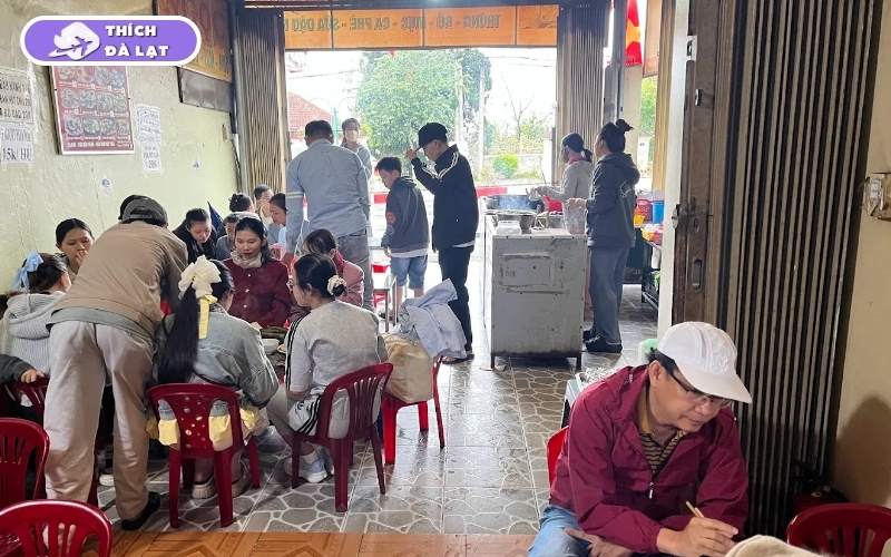 Quán Bánh căn Ngọc Đà Lạt bánh giòn nhân đầy xíu mại nóng hổi 8 bánh căn ngọc