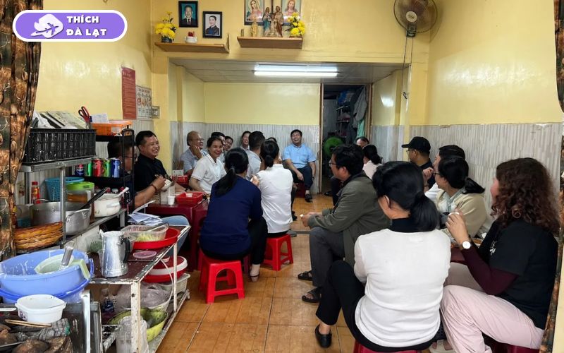 Quán Bánh căn Nu Đà Lạt bánh nóng giòn mắm nêm ăn dễ ghiền 6 bánh căn nu