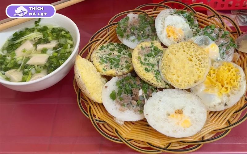 Quán Bánh căn Nu Đà Lạt bánh nóng giòn mắm nêm ăn dễ ghiền 9 bánh căn nu
