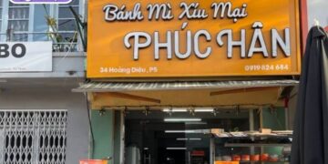 bánh mì xíu mại phúc hân