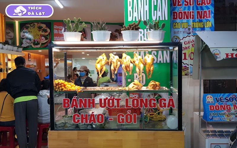 Quán Bánh ướt lòng gà 07 Tăng Bạt Hổ gần chợ Đà Lạt đông khách 11 bánh ướt lòng gà 07 tăng bạt hổ