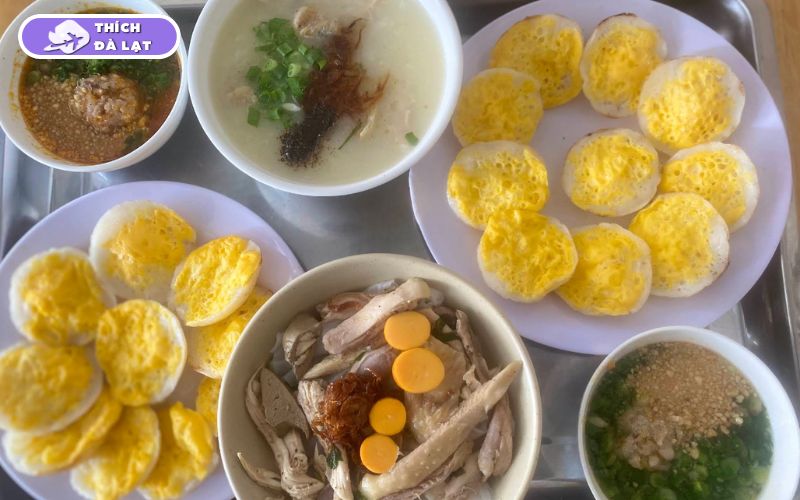 Quán Bánh ướt lòng gà Hà Phương bánh mềm gà tươi giá bình dân 11 banh uot long ga ha phuong 5