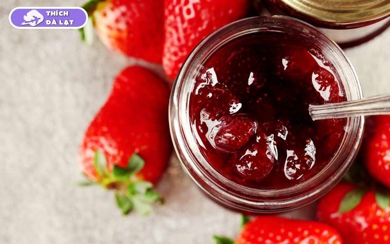 Cách làm mứt dâu tây Đà Lạt dẻo mịn, chua ngọt hài hòa 7 cách làm mứt dâu tây đà lạt