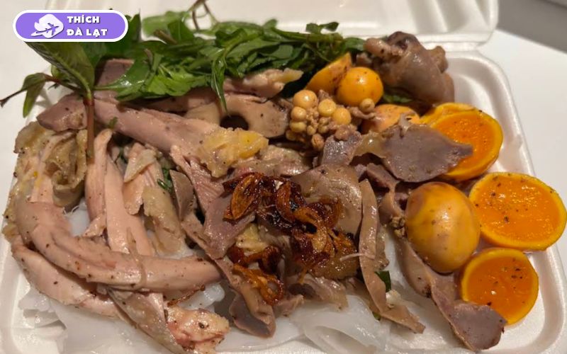 Quán Liên bánh ướt lòng gà 44 Tăng Bạt Hổ chuẩn vị Đà Lạt 11 liên bánh ướt lòng gà 44 tăng bạt hổ