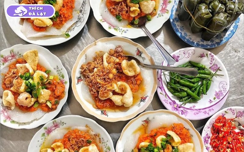 Quán bánh bèo Bà Hường nhân tôm thịt mỡ hành trứ danh Đà Lạt 9 bánh bèo bà hường