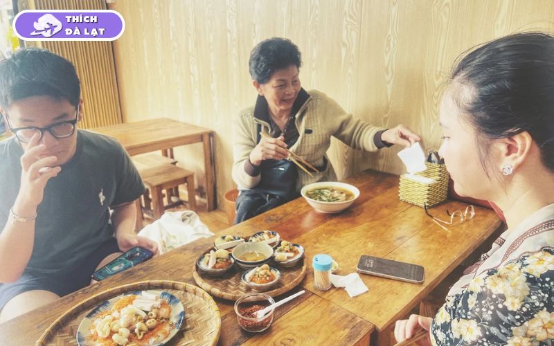 Quán Bánh bèo Nhà Ngói bún mắm nêm và bánh bèo chuẩn vị Đà Lạt 7 bánh bèo nhà ngói