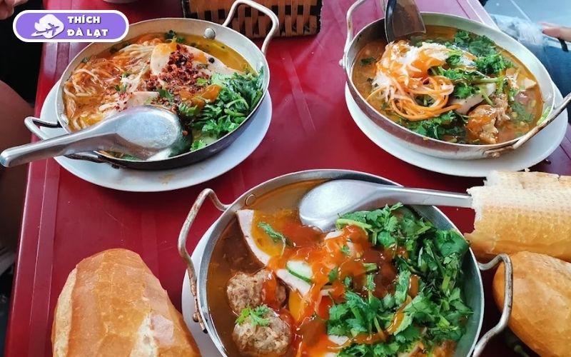 Quán Bánh mì xíu mại 21 điểm ăn sáng quen thuộc của dân Đà Lạt 7 bánh mì xíu mại 21