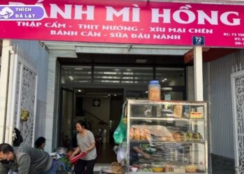 bánh mì xíu mại cô hồng đà lạt
