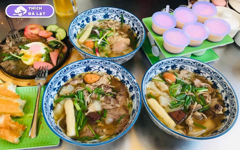 Bún bò Bà Ba hương vị Huế rõ nét phục vụ nhanh gọn mỗi ngày 11 bún bò bà ba