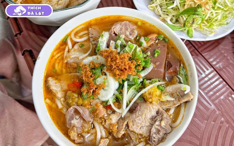 Quán bún bò Cô Thúy Đà Lạt quán ăn sáng quen của người local 9 bún bò cô thuý đà lạt