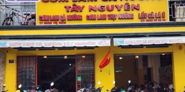 cơm lam gà nướng tây nguyên