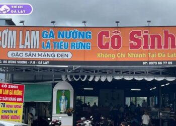 gà nướng cơm lam cô sinh