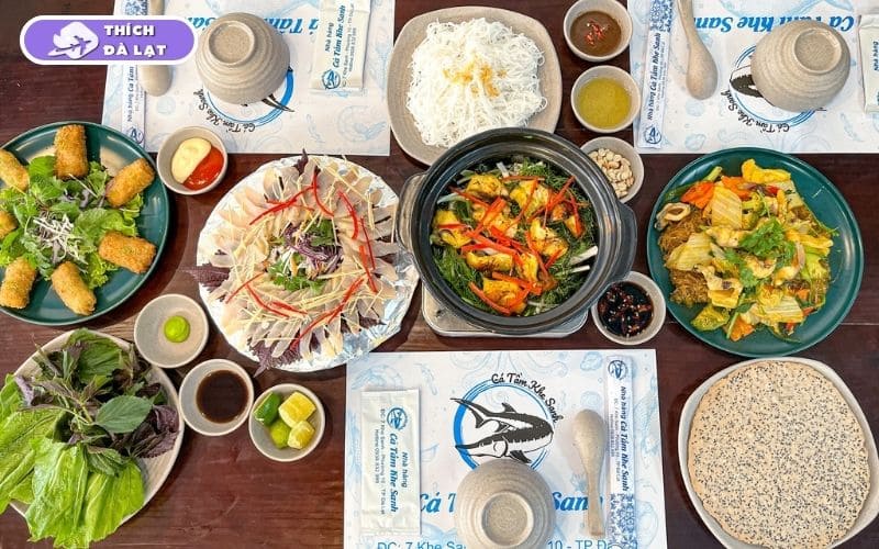 Quán Lẩu cá tầm Khe Sanh cá tươi tại bể không gian rộng rãi 20 lẩu cá tầm khe sanh