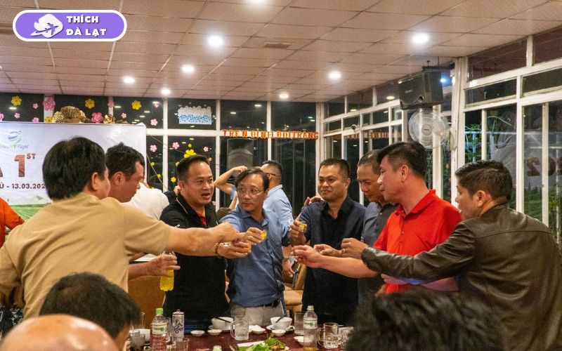 Nhà hàng Trên Đỉnh Đồi Trăng Đà Lạt đặc sản gà nướng giữa rừng 11 nhà hàng trên đỉnh đồi trăng đà lạt