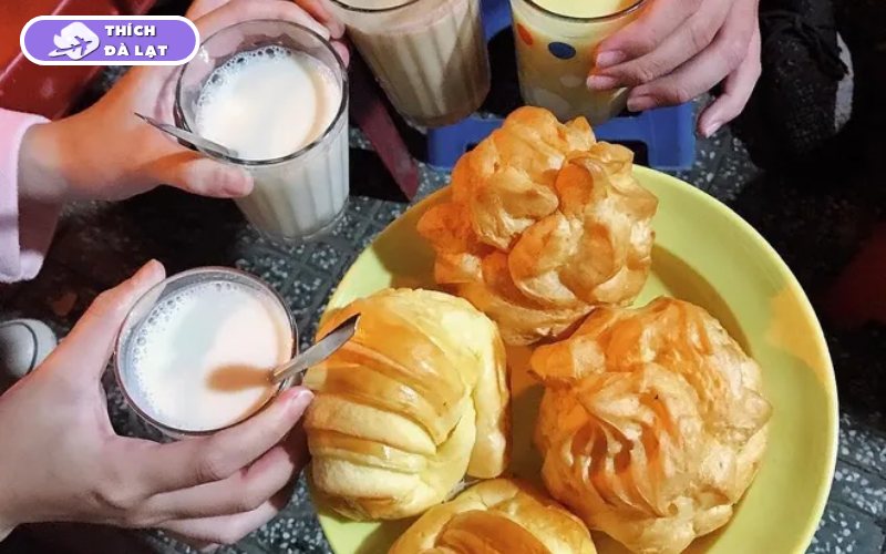 Sữa đậu nành Hoa Sữa quán sữa nóng lâu năm gần chợ Đà Lạt 9 sữa đậu nành hoa sữa