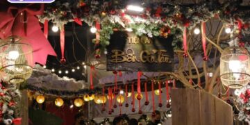 tiệm ăn bên ga tàu