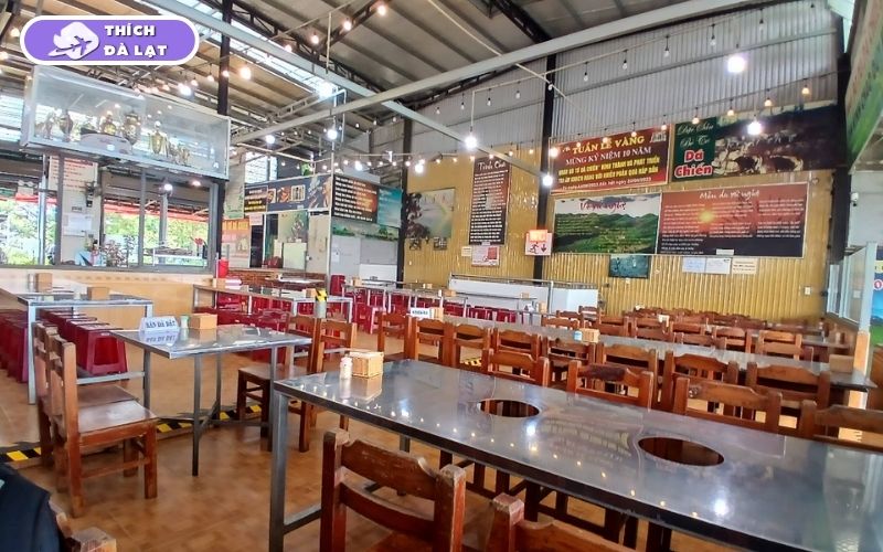 Quán bò tơ Dã Chiến Hùng Bò hút khách nhờ bò nướng tươi miếng dày 7 bò tơ dã chiến - hùng bò