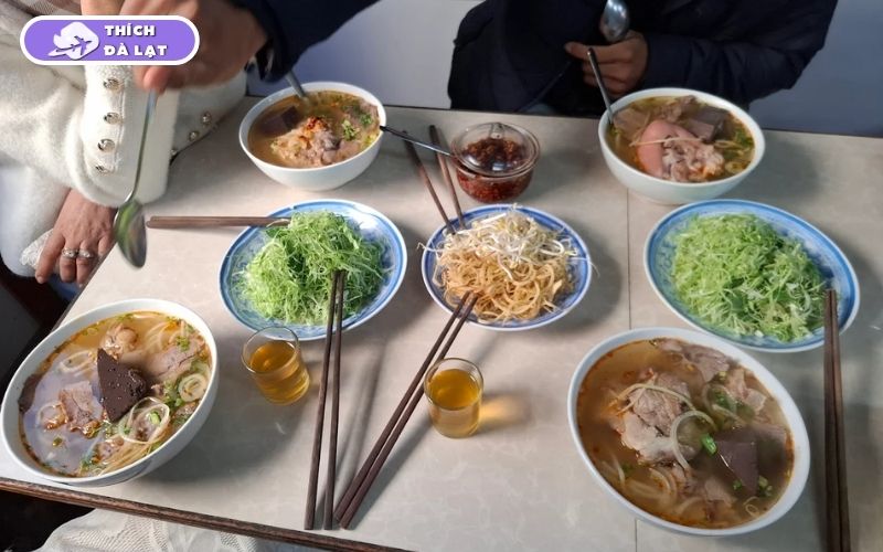 Quán bún bò Hà Đà Lạt quán bún bò lâu năm của dân địa phương 7 bún bò hà đà lạt
