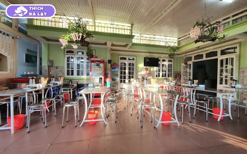 Quán bún bò O Năm Đà Lạt quán lâu năm đông khách mỗi sáng 10 bún bò o năm đà lạt