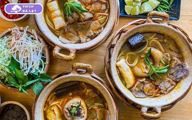 Quán bún bò tộ O Oanh bún bò tộ rẻ ngon đúng gu địa phương 9 bún bò tộ o oanh