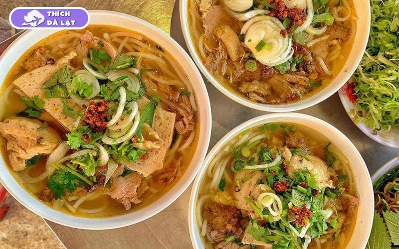Quán bún bò Tuyết Đà Lạt bún bò Huế đậm đà mở cửa 24 giờ 14 bún bò tuyết đà lạt