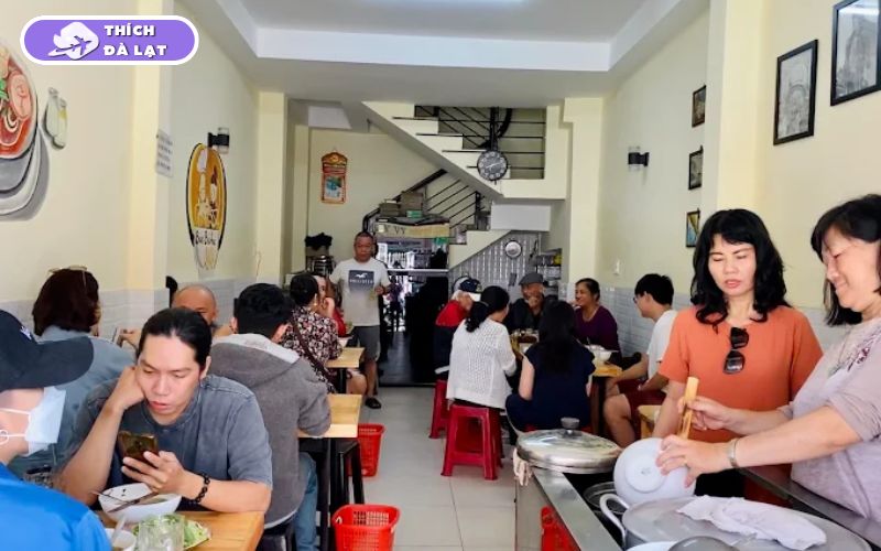 Quán bún bò Vy Vy Đà Lạt tô bún bò nóng hổi giá cực bình dân 12 bún bò vy vy đà lạt