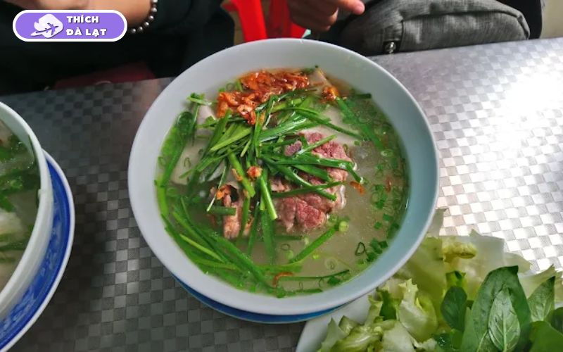 Quán bún bò Vy Vy Đà Lạt tô bún bò nóng hổi giá cực bình dân 14 bún bò vy vy đà lạt