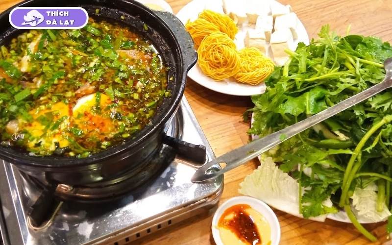 Quán lẩu bò Hạnh Đà Lạt nổi tiếng với giá rẻ, bò tươi ăn rất no 9 lẩu bò hạnh đà lạt