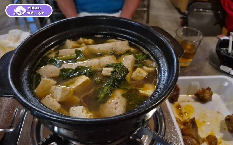 Quán lẩu bò tiềm Yersin hấp dẫn với bò tiềm mềm đậm vị xưa 11 lẩu bò tiềm yersin