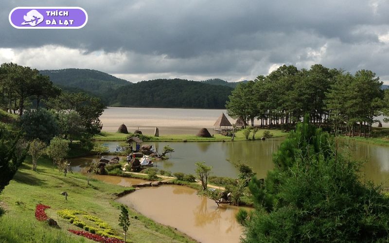 Hồ Suối Vàng Đà Lạt là điểm đến thơ mộng gần Langbiang 8 hồ suối vàng