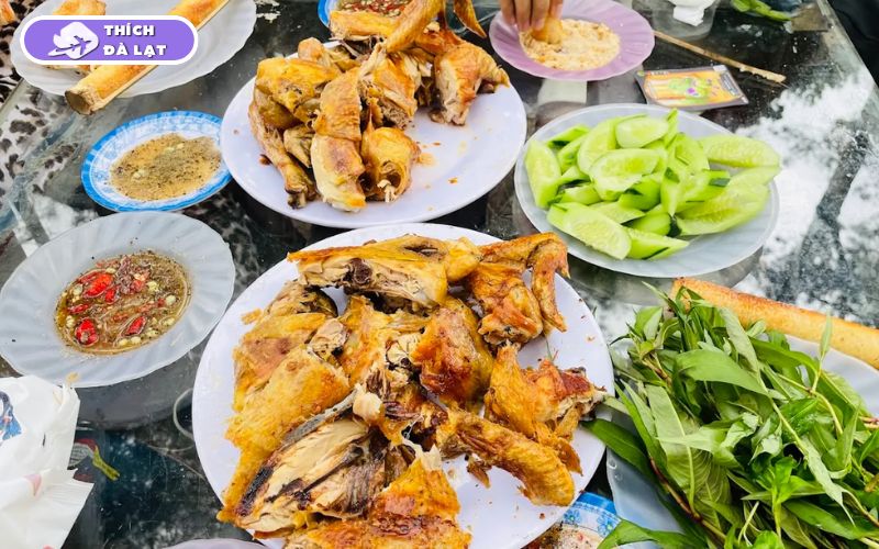 Tuyệt Tình Cốc Đà Lạt thu hút du khách khám phá hồ nước xanh ngọc 12 tuyệt tình cốc đà lạt