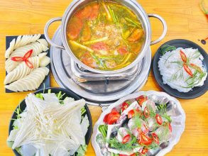 Khám Phá Thiên Đường Ẩm Thực Khi Ăn Tối Đà Lạt: Từ Phố Núi Sang Trọng Đến Món Ngon Vỉa Hè 14 Lẩu cá tầm Chu Gia là món ăn tối Đà Lạt được nhiều người yêu thích bởi hương vị đặc trưng