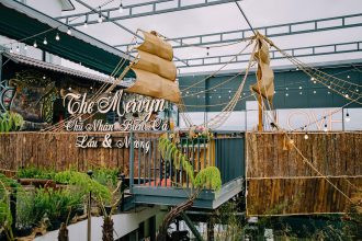 Khám Phá Thiên Đường Ẩm Thực Khi Ăn Tối Đà Lạt: Từ Phố Núi Sang Trọng Đến Món Ngon Vỉa Hè 11 The Mervyn chuyên phục vụ hải sản lẩu, nướng với view ngắm toàn cảnh Đà Lạt