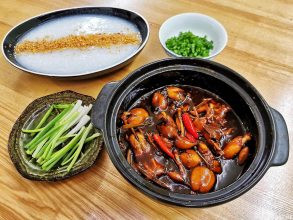 Thực Đơn Vàng Cho Bữa Ăn Trưa Đà Lạt: Khám Phá Hương Vị Xứ Ngàn Hoa 8 Cháo ếch Singapore Đà Lạt vô cùng thơm ngon, hấp dẫn