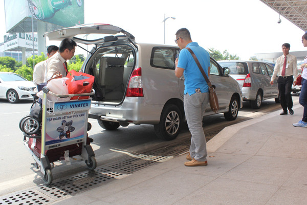 Hướng dẫn di chuyển từ Sân bay Liên Khương đi Đơn Dương: Trọn bộ kinh nghiệm 2024 10 Xe dịch vụ sẵn sàng đưa đón hành khách