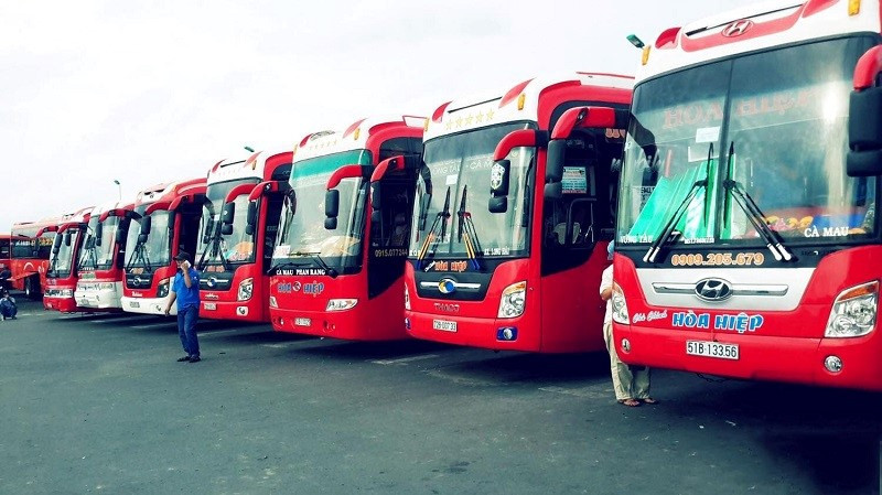 Khoảng Cách Hà Nội Đà Lạt: Cẩm Nang Di Chuyển Từ A Đến Z Cùng Thích Đà Lạt 7 Dòng xe khách giường nằm chất lượng cao trên đường
