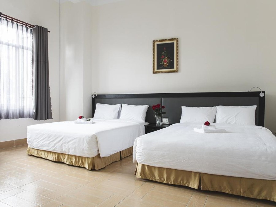 Top 10 Khách Sạn Đà Lạt 2 Sao Đáng Đồng Tiền Nhất Cho Chuyến Đi Ngàn Hoa 20 Phòng đôi hai giường ngủ là lựa chọn phù hợp cho những gia đình cùng đi nghỉ dưỡng tại Đà Lạt