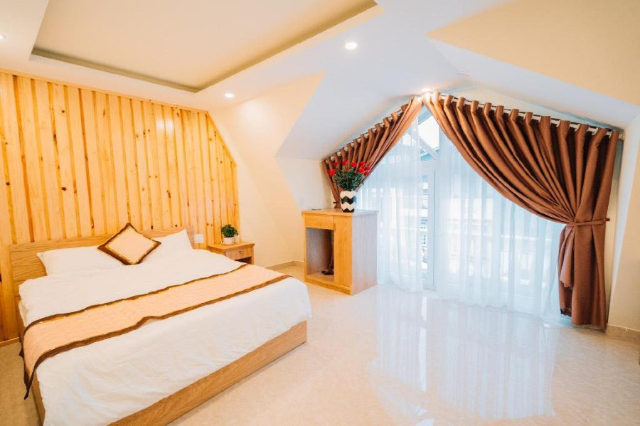 Top 10 Khách Sạn Đà Lạt 2 Sao Đáng Đồng Tiền Nhất Cho Chuyến Đi Ngàn Hoa 14 Khách sạn Minh Long khiến nhiều người phải ấn tượng bởi không gian phòng nghỉ rộng rãi thoáng đoãng