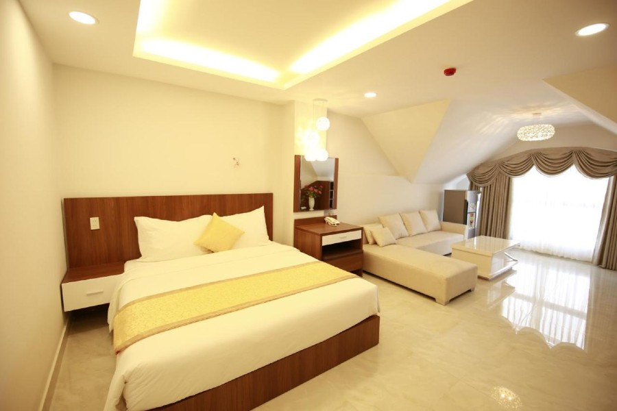 Top 10 Khách Sạn Đà Lạt 2 Sao Đáng Đồng Tiền Nhất Cho Chuyến Đi Ngàn Hoa 16 Không gian phòng ngủ rộng rãi tại Kim Hoa 2 thích hợp cho gia đình hoặc hội bạn cùng nhau lưu trú